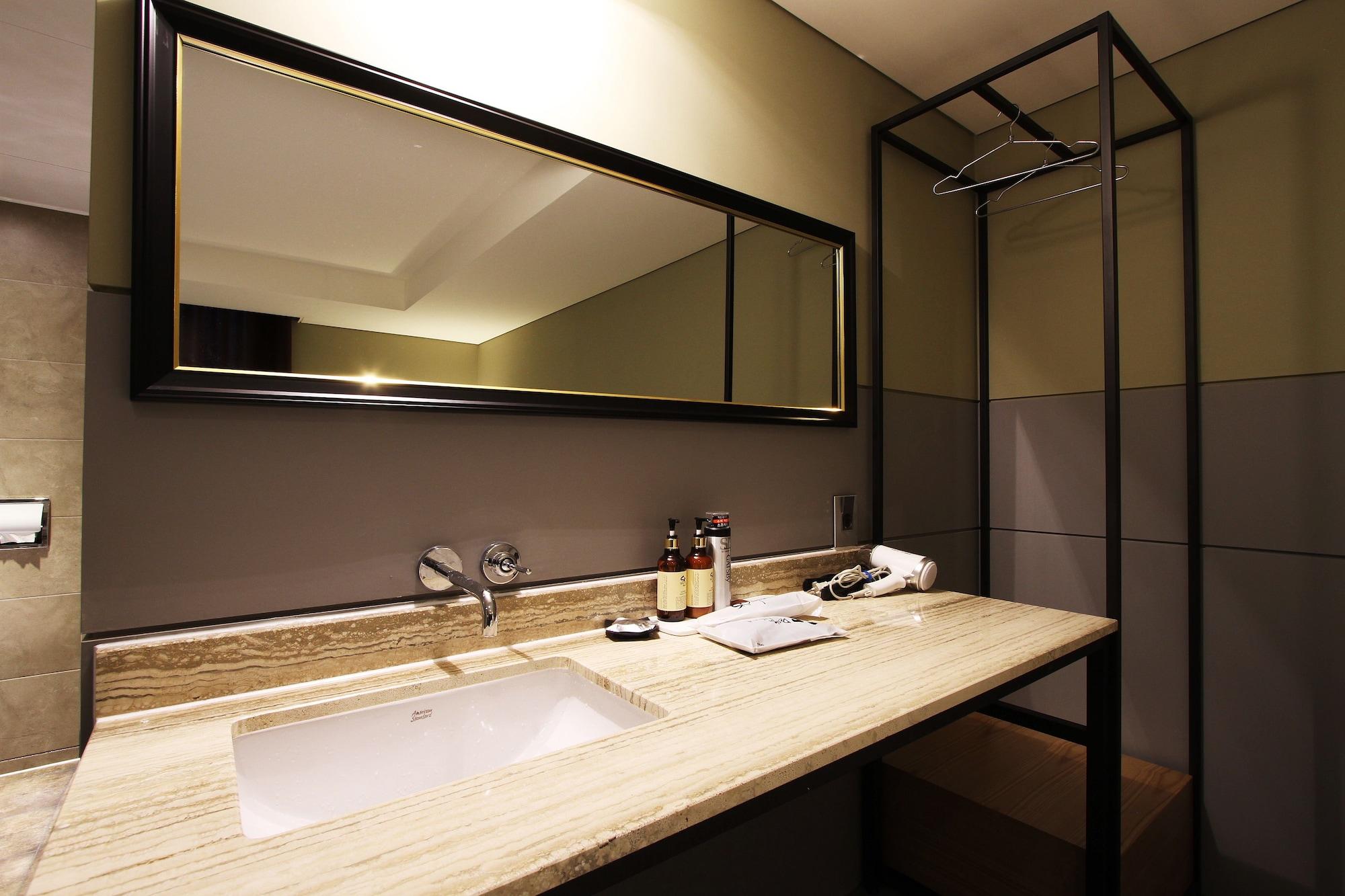 Sr Design Hotel Йонгин Экстерьер фото