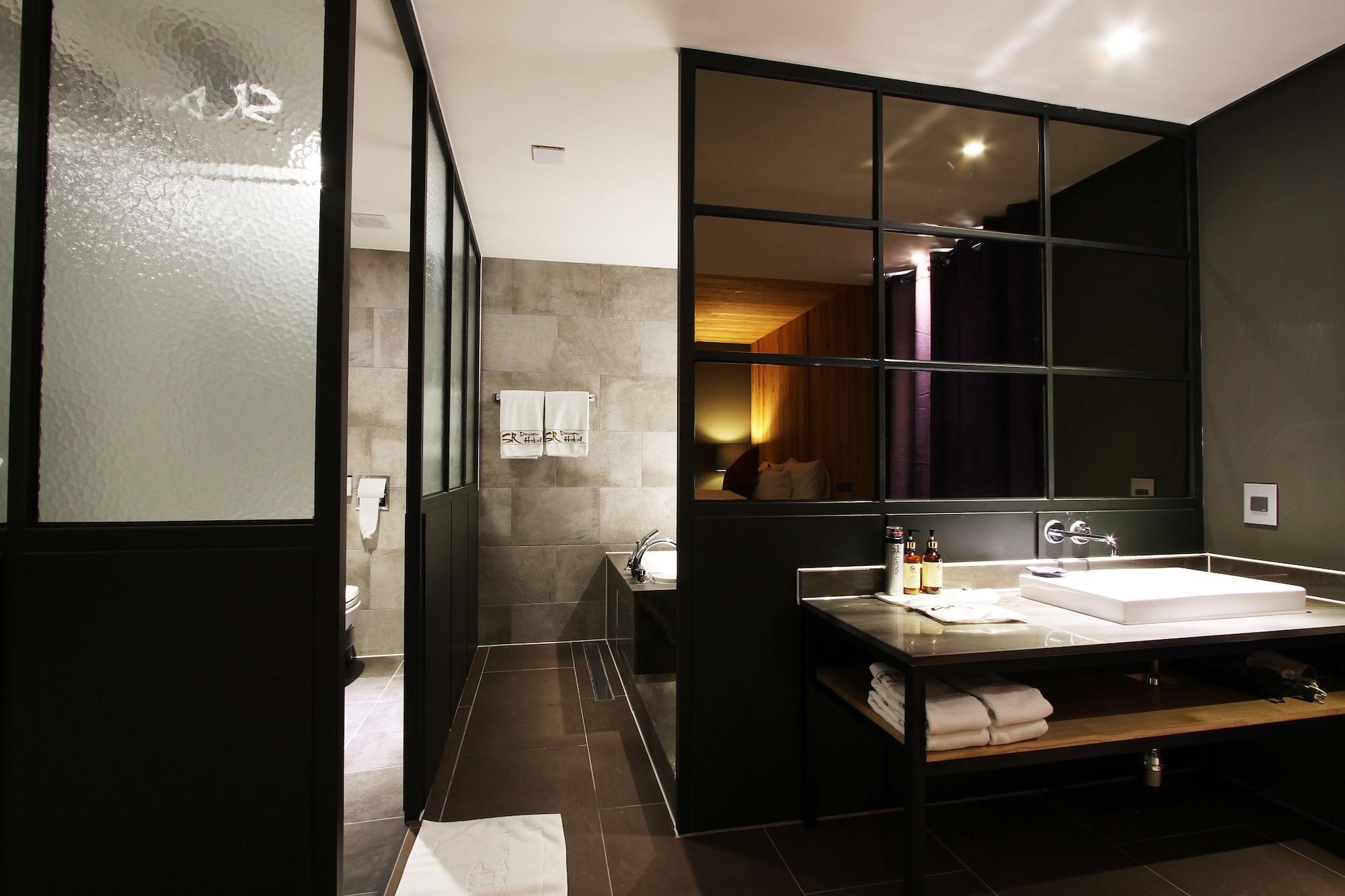 Sr Design Hotel Йонгин Экстерьер фото