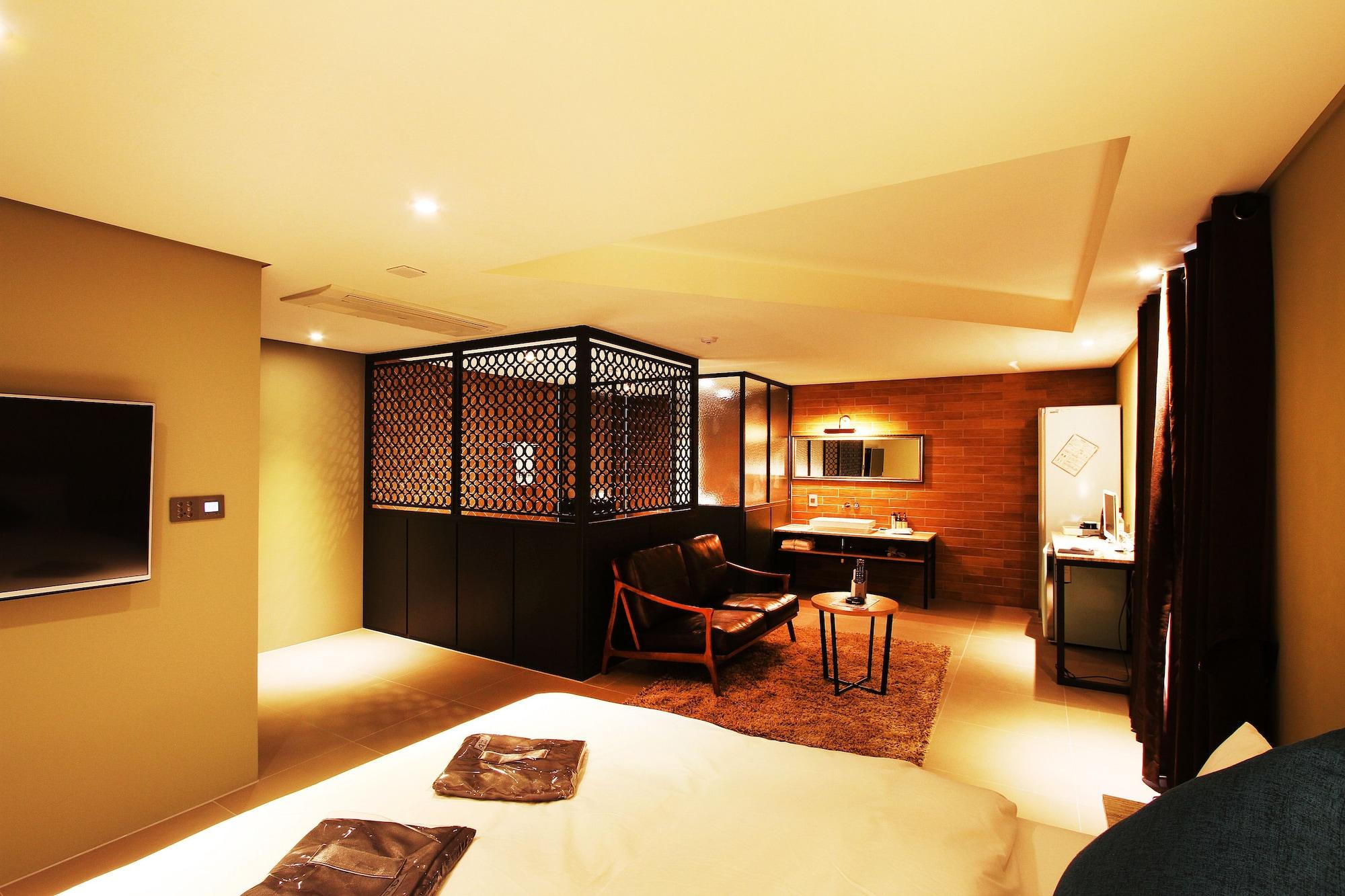 Sr Design Hotel Йонгин Экстерьер фото