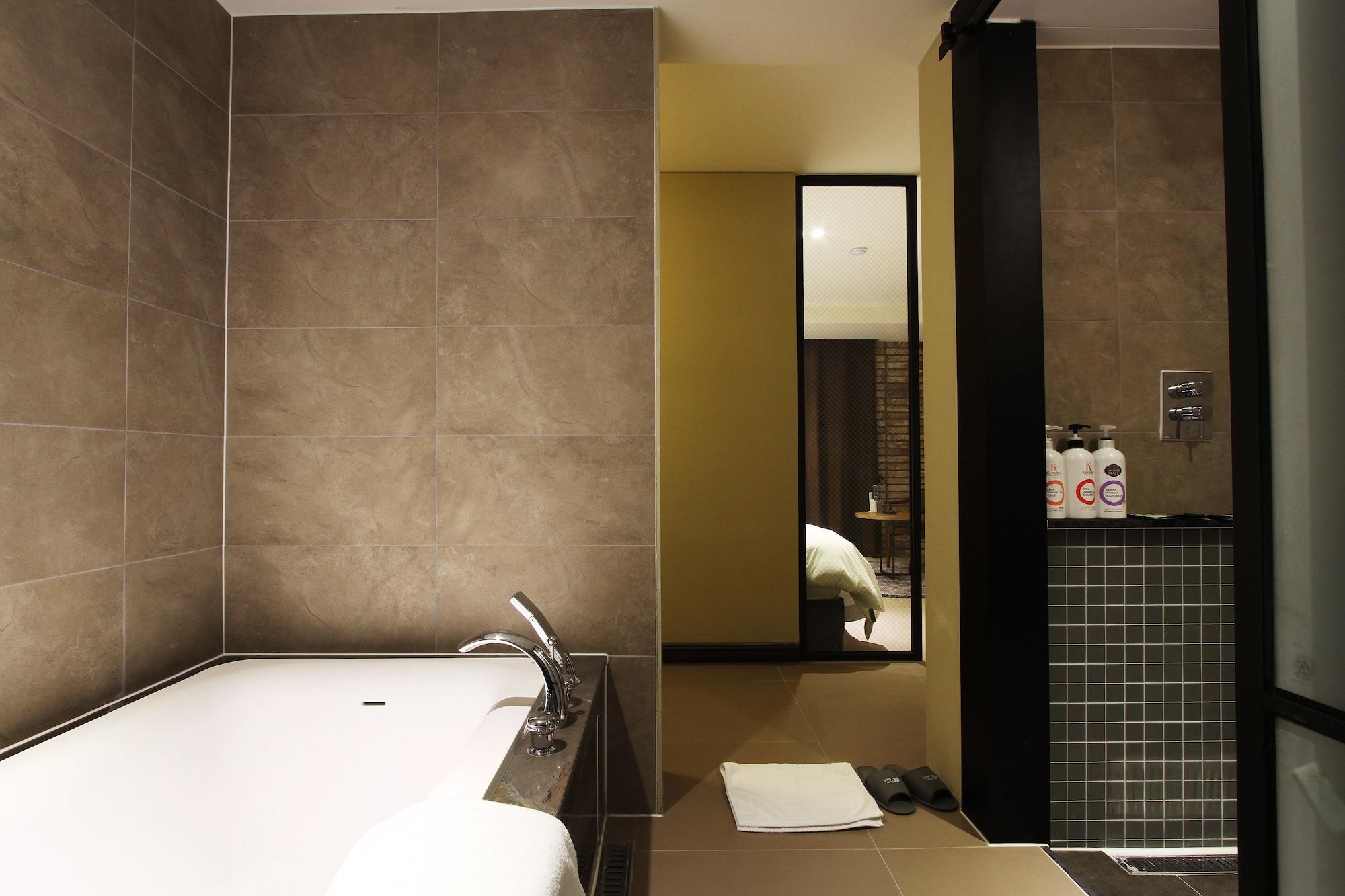 Sr Design Hotel Йонгин Экстерьер фото