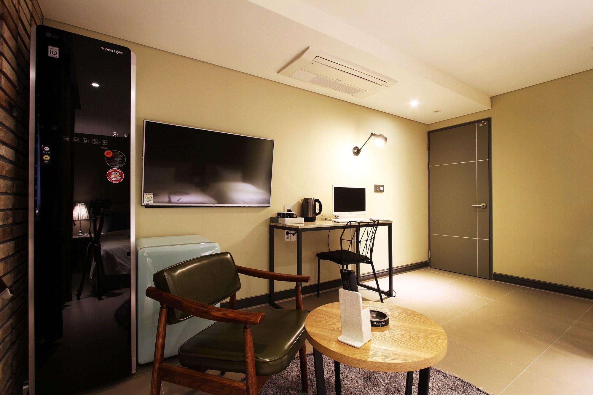 Sr Design Hotel Йонгин Экстерьер фото