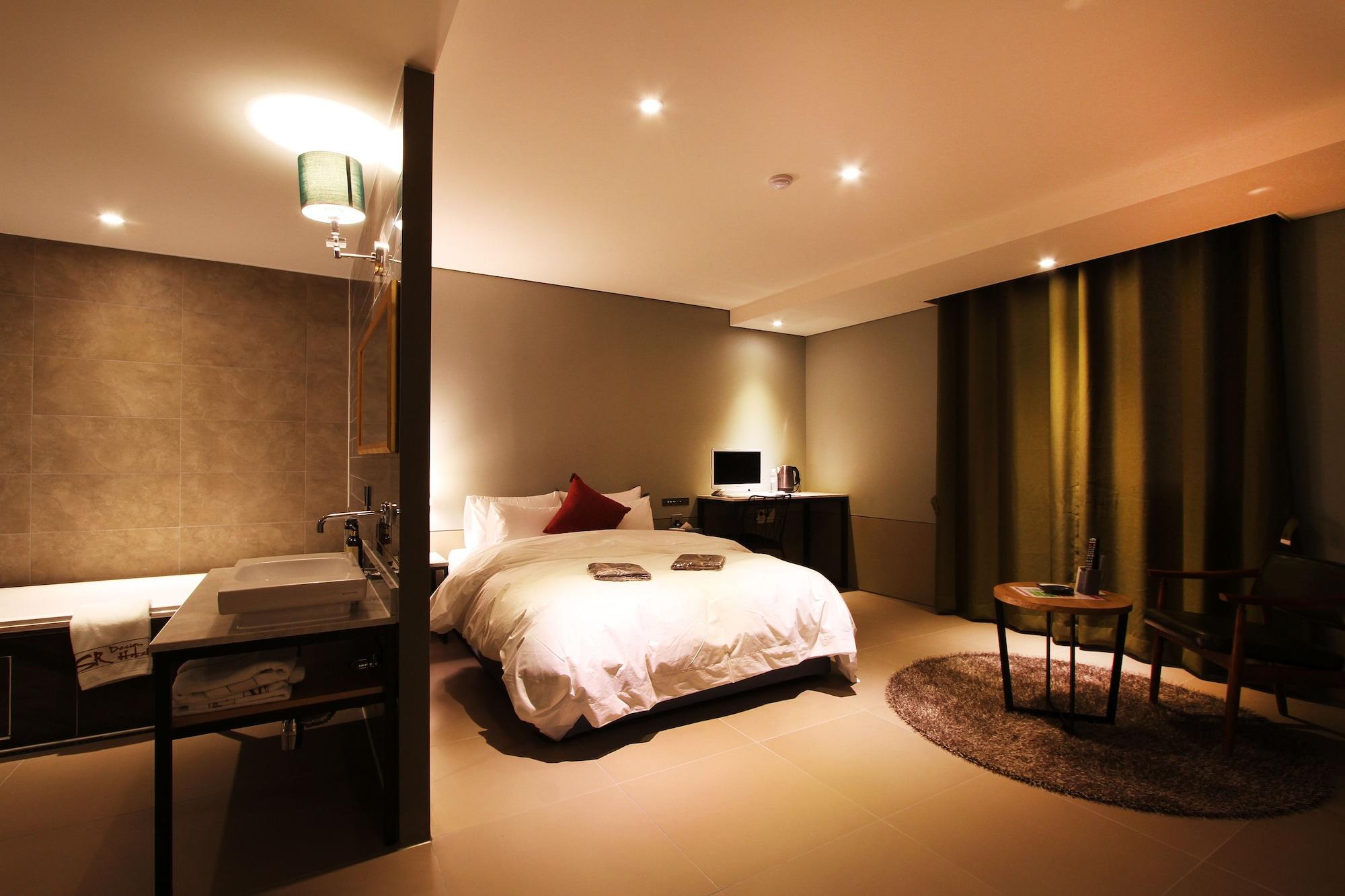 Sr Design Hotel Йонгин Экстерьер фото