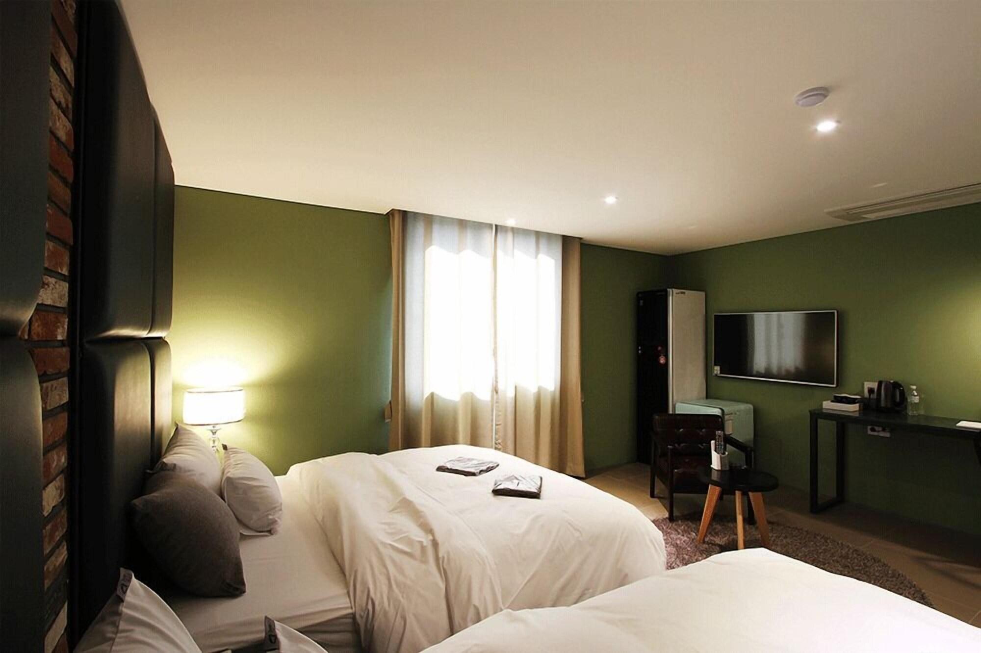 Sr Design Hotel Йонгин Экстерьер фото